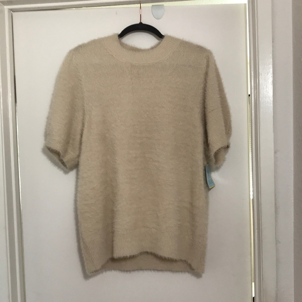 NWOT Cream Eyelash Top XL
